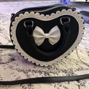 Hot Topic Black and White Heart Crossbody Bag